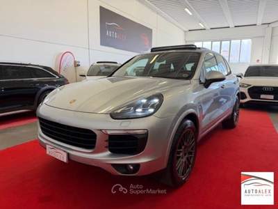 Porsche Cayenne 3.0 Diesel Platinum Edition Argento usata Casarsa della Delizia