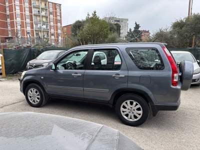 Honda CR-V 4x4 ok NEOPATENTATI Grigio usata Bologna