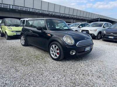 MINI 1.5 Cooper D Hype 5 COOPER - RAY G - GPL Nero usata Massa