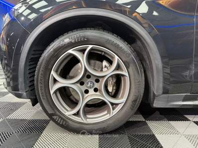 Alfa Romeo Stelvio AT8 RWD Tributo Italiano (426) Nero usata Calenzano