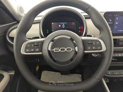 Fiat 600 Hybrid DCT MHEV La Prima + VERNICE " VARI COLORI DISPONIBILI" Blu/Azzurro usata Capua
