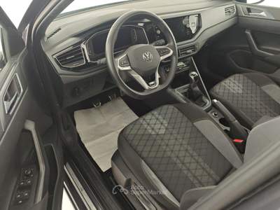 Volkswagen Taigo 1.0 TSI 115 CV R-Line Grigio usata Capua