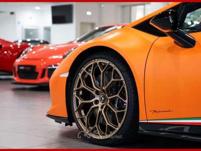 Lamborghini Huracán Huracán 5.2 V10 Performante Coupé Arancione usata Vergiate