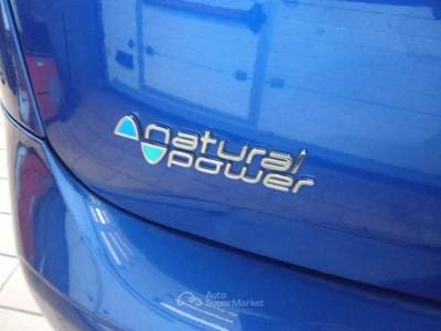 Fiat Punto Evo 1.4 5 porte Dynamic Natural Power Blu/Azzurro usata Melegnano
