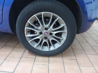 Fiat Punto Evo 1.4 5 porte Dynamic Natural Power Blu/Azzurro usata Melegnano