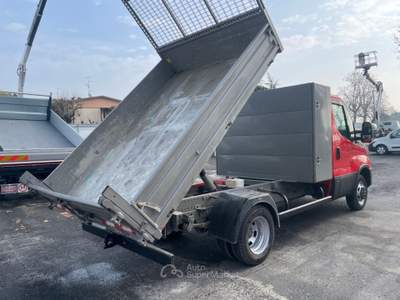 Iveco Daily 35C12 RIBALTABILE CASSETTA/GRU [R159] Rosso usata Sant'Agata Bolognese