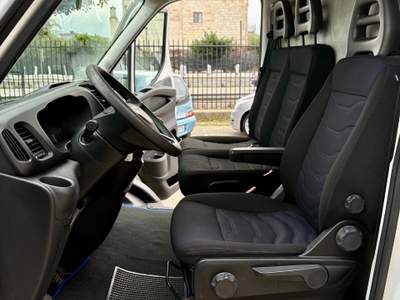 Iveco Daily OTTIME CONDIZIONI Bianco usata Bari