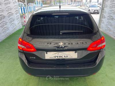 Peugeot 308 S&S SW Tech Edition Blu/Azzurro usata Acerra