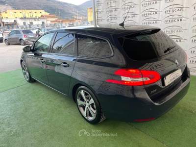 Peugeot 308 S&S SW Tech Edition Blu/Azzurro usata Acerra