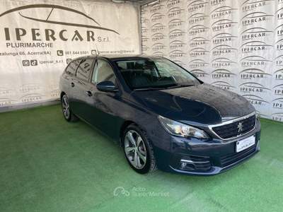 Peugeot 308 S&S SW Tech Edition Blu/Azzurro usata Acerra