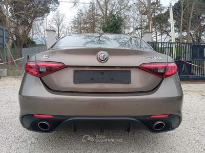 Alfa Romeo Giulia AT8 AWD Q4 Veloce Bronzo usata Ponzano Romano