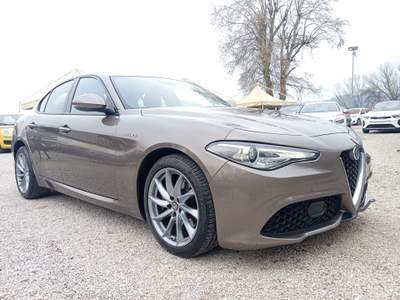 Alfa Romeo Giulia AT8 AWD Q4 Veloce Bronzo usata Ponzano Romano
