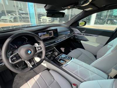BMW Serie 7 740d 740d xDrive Msport Pro possibilità noleggio no scoring Nero usata Gela