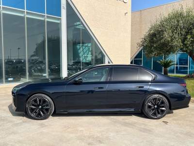 BMW Serie 7 740d 740d xDrive Msport Pro possibilità noleggio no scoring Nero usata Gela
