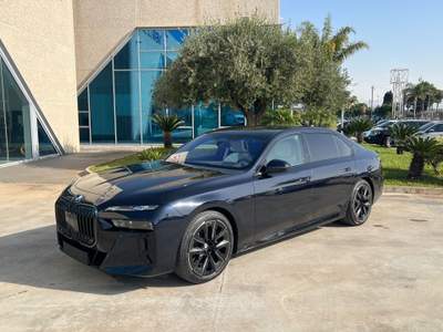 BMW Serie 7 740d 740d xDrive Msport Pro possibilità noleggio no scoring Nero usata Gela