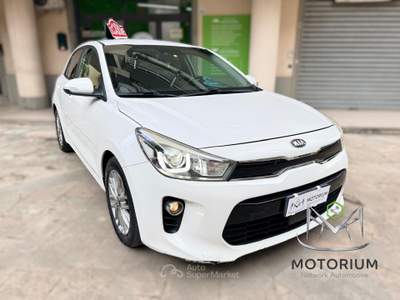 Kia Rio Rio 1.4 crdi Cool Techno Pack 90cv Bianco usata Rende