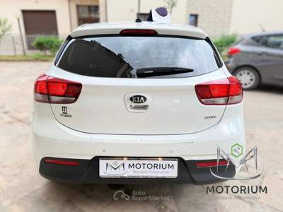 Kia Rio Rio 1.4 crdi Cool Techno Pack 90cv Bianco usata Rende