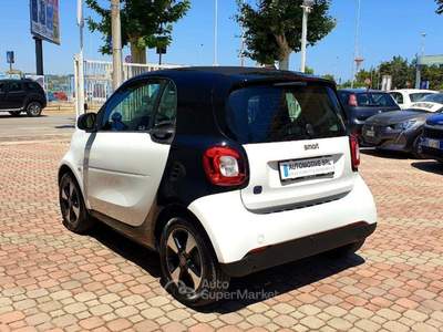 Smart ForTwo EQ Passion Bianco usata San Giovanni Teatino