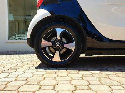 Smart ForTwo EQ Passion Bianco usata San Giovanni Teatino