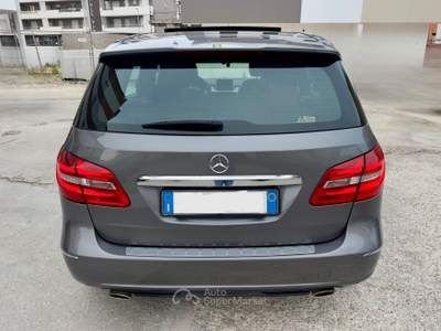 Mercedes-Benz Classe B B 200 BlueEFFICIENCY Premium Grigio usata Monopoli