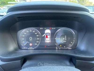 Volvo XC40 T5 Recharge Plug-in Hybrid Inscription Expression Nero usata Rivignano Teor