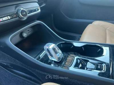 Volvo XC40 T5 Recharge Plug-in Hybrid Inscription Expression Nero usata Rivignano Teor