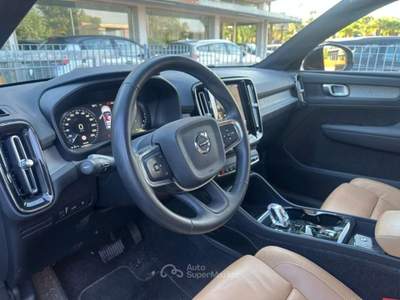 Volvo XC40 T5 Recharge Plug-in Hybrid Inscription Expression Nero usata Rivignano Teor