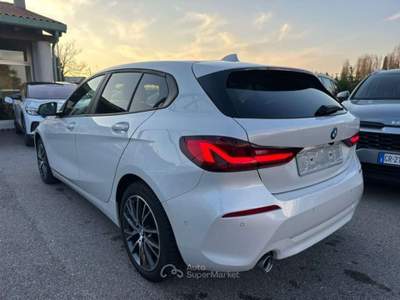 BMW Serie 1 118i 118 i 5p. Advantage Led Navi Autromatica Bianco usata Rivignano Teor