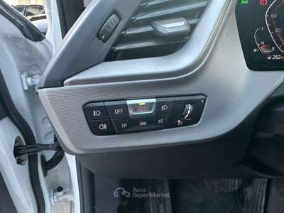 BMW Serie 1 118i 118 i 5p. Advantage Led Navi Autromatica Bianco usata Rivignano Teor