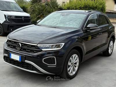 Volkswagen T-Roc 1.5 TSI ACT Life Nero usata SORA