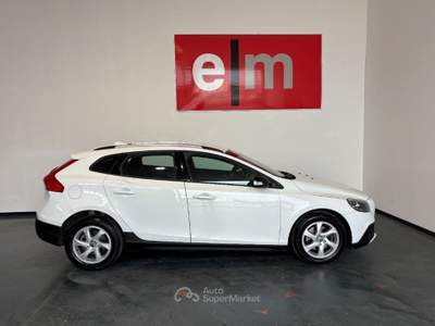Volvo V40 Cross Country D2 1.6 BUSINESS Bianco usata Follonica