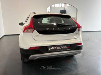 Volvo V40 Cross Country D2 1.6 BUSINESS Bianco usata Follonica