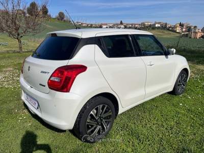 Suzuki Swift 1.2 Hybrid Top Bianco usata Monte Porzio