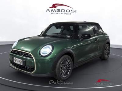 MINI Cooper 3 porte C Favoured Verde usata Corciano MINI Cooper 3 porte C Favoured Verde usata Corciano