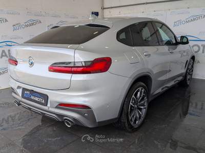 BMW X4 Xdrive20d mhev 48V Msport X auto Argento usata Limatola