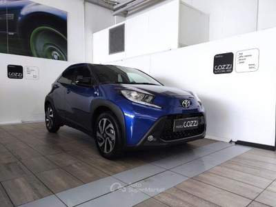 Toyota Aygo  -  1.0 vvt-i 72 cv 5 porte active s-cvt Blu/Azzurro usata LEGNANO