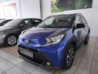 Toyota Aygo  -  1.0 vvt-i 72 cv 5 porte active s-cvt Blu/Azzurro usata LEGNANO