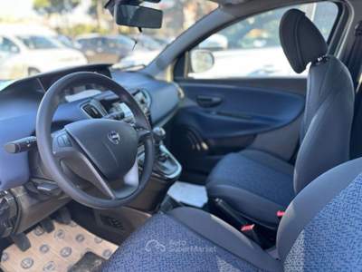 Lancia Ypsilon  - ypsilon 1.0 firefly hybrid silver s&s 70cv Grigio usata Viterbo