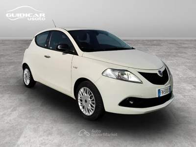 Lancia Ypsilon 1.2 Ecochic Gold Beige usata Lucca