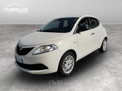 Lancia Ypsilon 1.2 Ecochic Gold Beige usata Lucca