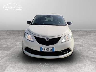 Lancia Ypsilon 1.2 Ecochic Gold Beige usata Lucca