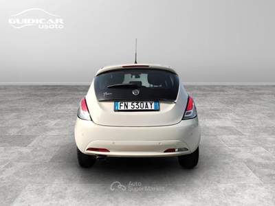 Lancia Ypsilon 1.2 Ecochic Gold Beige usata Lucca