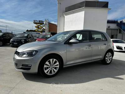 Volkswagen Golf 1.6 TDI 110 CV DSG 5p. Highline BlueMotion Technol Grigio usata CASTENASO