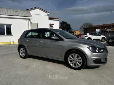 Volkswagen Golf 1.6 TDI 110 CV DSG 5p. Highline BlueMotion Technol Grigio usata CASTENASO