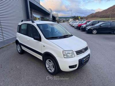 Fiat Panda 1.2 Climbing Natural Power METANO Bianco usata Sant'Angelo in vado