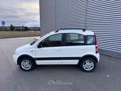Fiat Panda 1.2 Climbing Natural Power METANO Bianco usata Sant'Angelo in vado