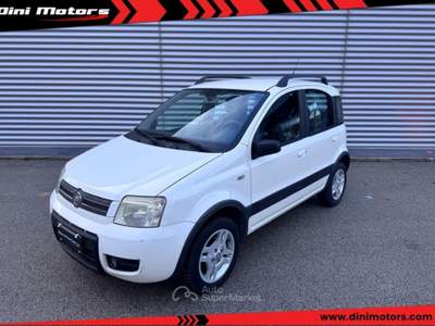 Fiat Panda 1.2 Climbing Natural Power METANO Bianco usata Sant'Angelo in vado