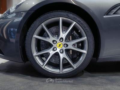 Ferrari California DCT*TOTALMENTE SERVICE FERRARI!*CARBONIO Grigio usata MILANO