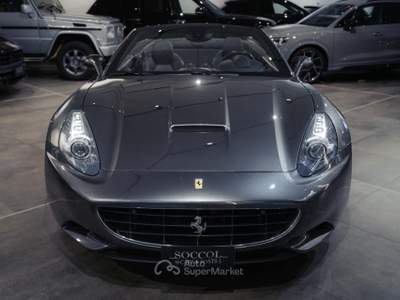 Ferrari California DCT*TOTALMENTE SERVICE FERRARI!*CARBONIO Grigio usata MILANO