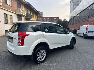 Mahindra XUV500 Mahindra 2.2 td 7 posti 4x4 Bianco usata Rivoli